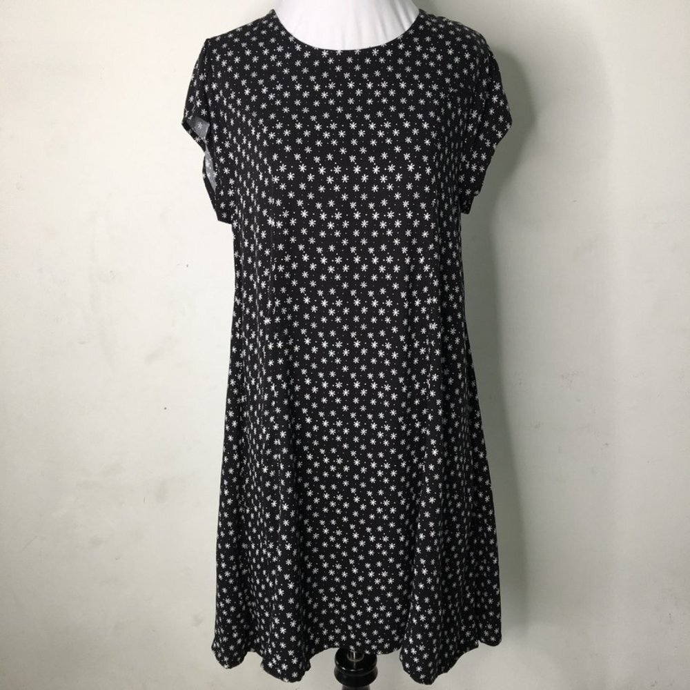 Urban Outfitters Women's Black White Floral Tent Mini Dress Short Sleeve Size M